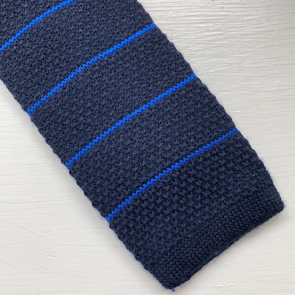 NEW Jos A Bank wool tie
